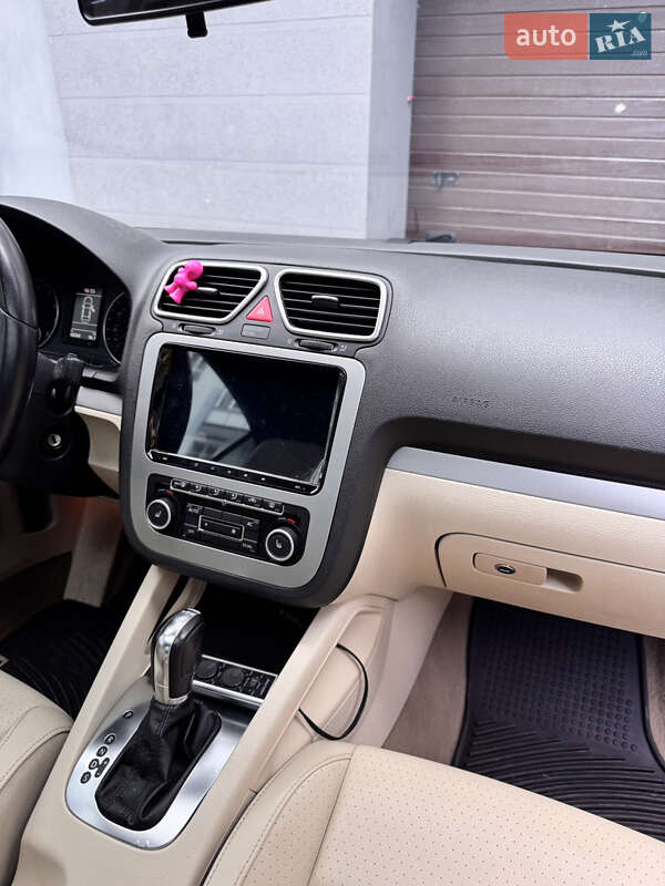 Кабриолет Volkswagen Eos 2012 в Ивано-Франковске