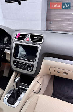 Кабріолет Volkswagen Eos 2012 в 