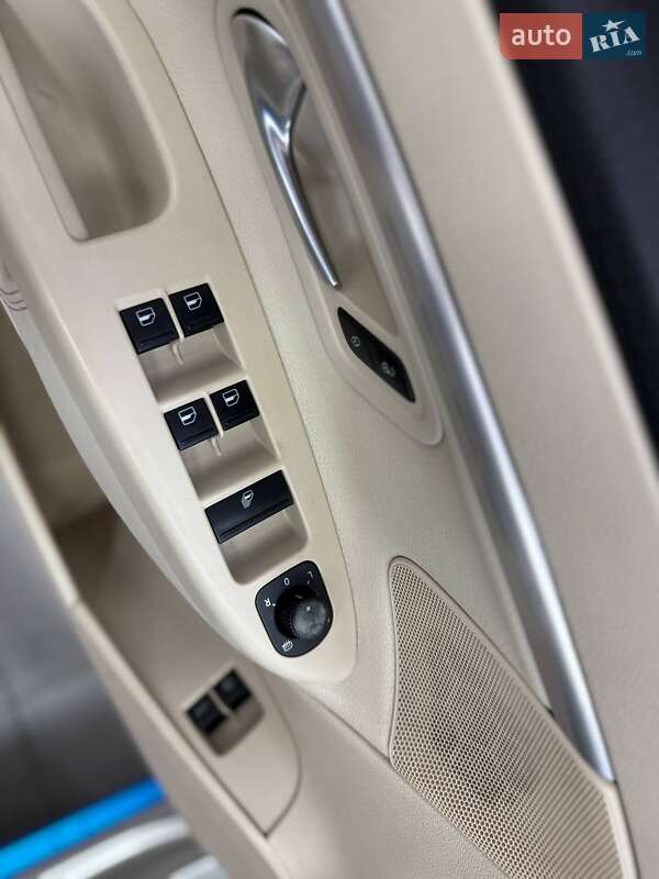 Кабриолет Volkswagen Eos 2008 в Киеве