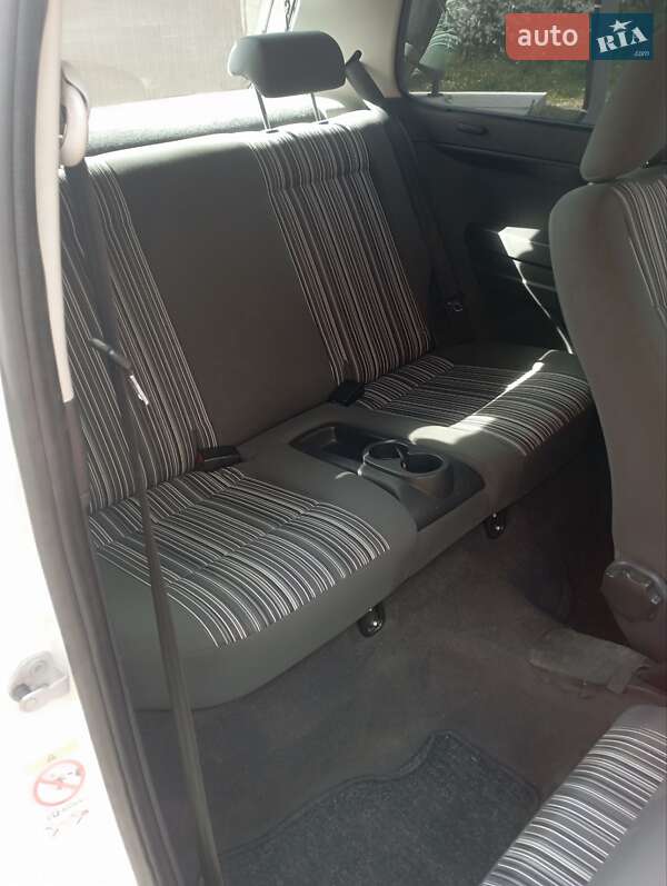 Хэтчбек Volkswagen Fox 2010 в Ровно