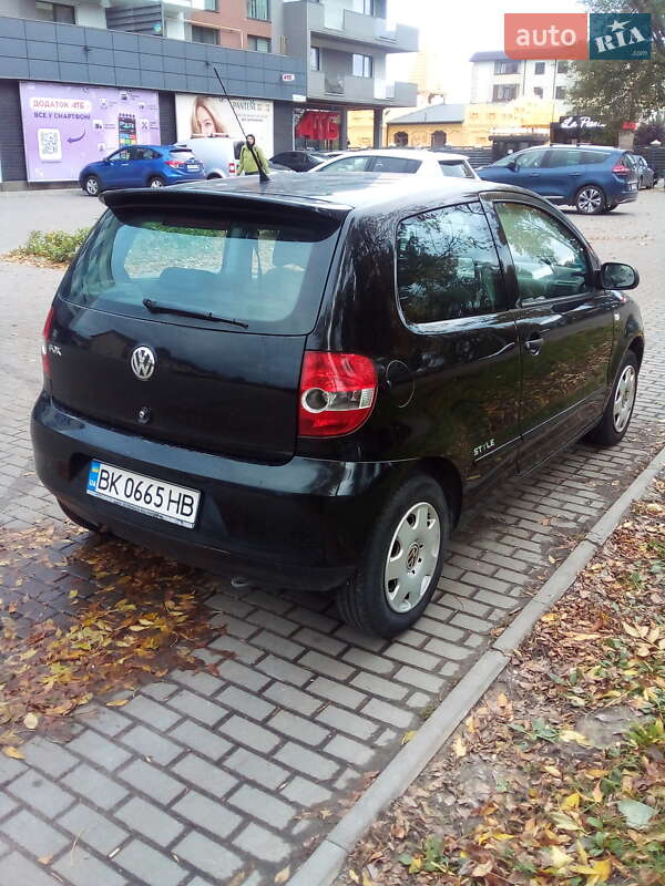Хетчбек Volkswagen Fox 2010 в Рівному