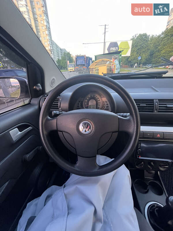 Хэтчбек Volkswagen Fox 2010 в Львове