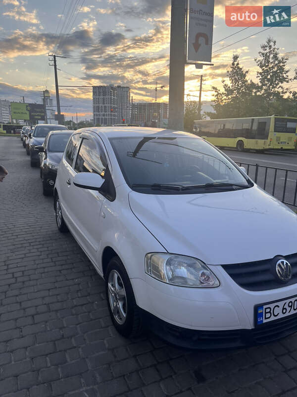 Хэтчбек Volkswagen Fox 2010 в Львове