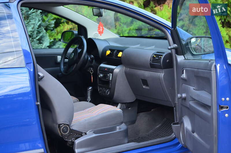 Хэтчбек Volkswagen Fox 2005 в Хусте