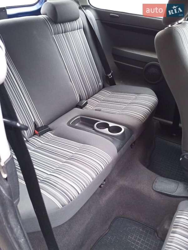 Хэтчбек Volkswagen Fox 2011 в Львове