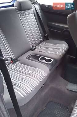 Хэтчбек Volkswagen Fox 2011 в  фото 14 Хэтчбек Volkswagen Fox 2011 в
