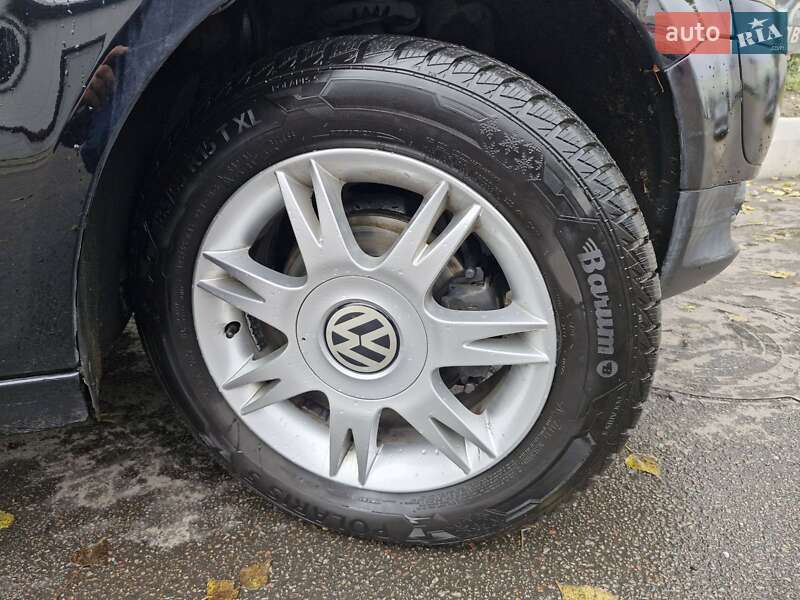 Хетчбек Volkswagen Fox 2006 в Києві фото 12 Хетчбек Volkswagen Fox 2006 в Києві