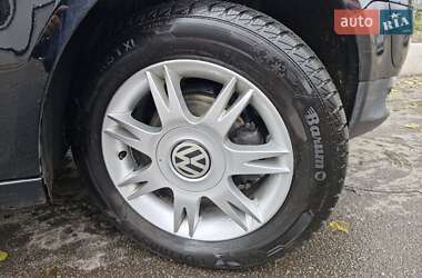 Хэтчбек Volkswagen Fox 2006 в  фото 12 Хэтчбек Volkswagen Fox 2006 в