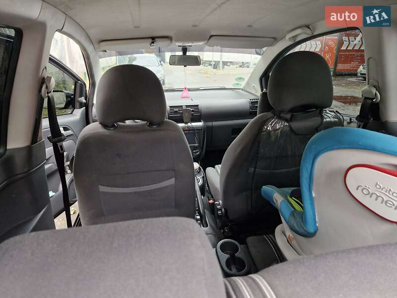 Хетчбек Volkswagen Fox 2006 в Києві фото 16 Хетчбек Volkswagen Fox 2006 в Києві