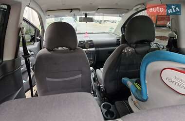 Хэтчбек Volkswagen Fox 2006 в  фото 16 Хэтчбек Volkswagen Fox 2006 в