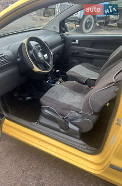 Хетчбек Volkswagen Fox 2006 в  фото 2 Хетчбек Volkswagen Fox 2006 в