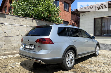 Универсал Volkswagen Golf Alltrack 2016 в Одессе