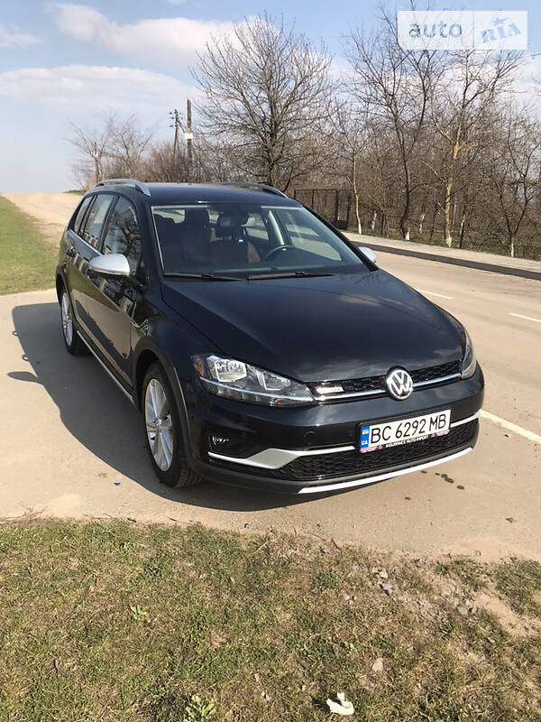 Універсал Volkswagen Golf Alltrack 2018 в Львові