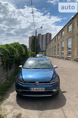 Универсал Volkswagen Golf Alltrack 2019 в Киеве