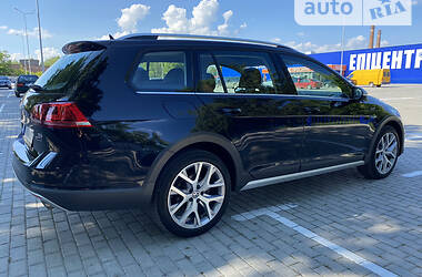 Универсал Volkswagen Golf Alltrack 2017 в Тернополе