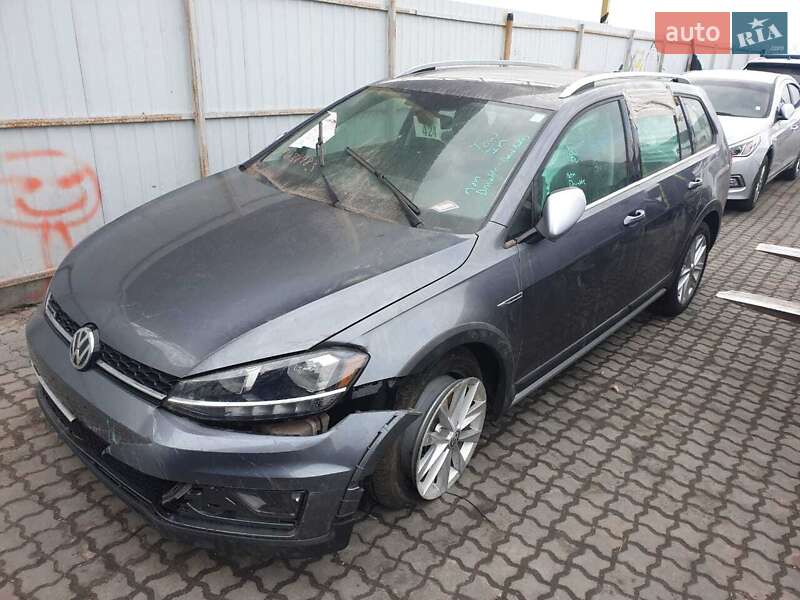 Универсал Volkswagen Golf Alltrack 2018 в Львове