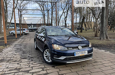 Унiверсал Volkswagen Golf Alltrack 2016 в Києві