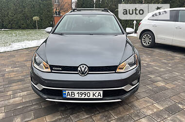 Универсал Volkswagen Golf Alltrack 2016 в Виннице