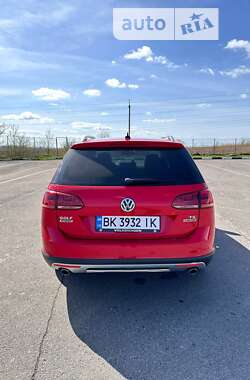 Универсал Volkswagen Golf Alltrack 2016 в Костополе