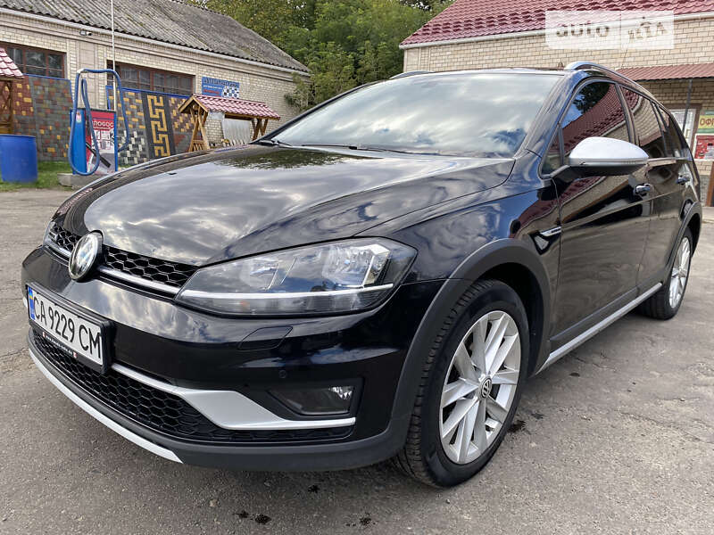 Универсал Volkswagen Golf Alltrack 2018 в Звенигородке