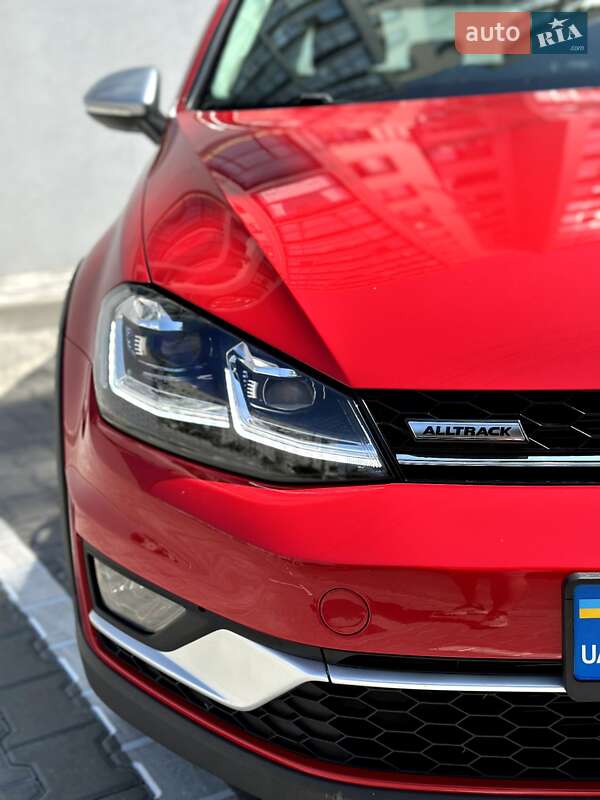Універсал Volkswagen Golf Alltrack 2016 в Фастові