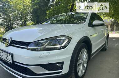 Універсал Volkswagen Golf Alltrack 2017 в Львові