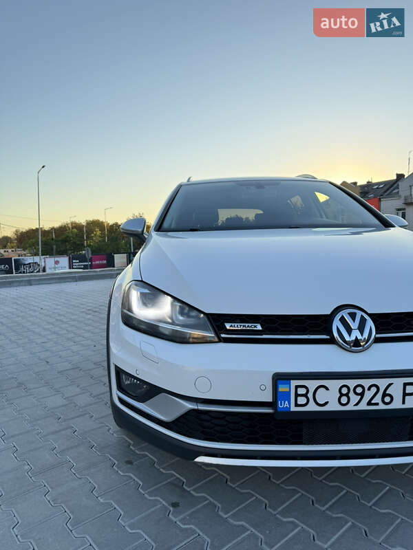 Универсал Volkswagen Golf Alltrack 2016 в Львове