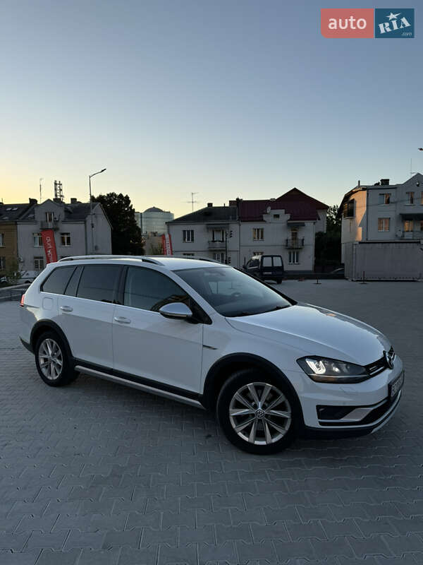 Универсал Volkswagen Golf Alltrack 2016 в Львове