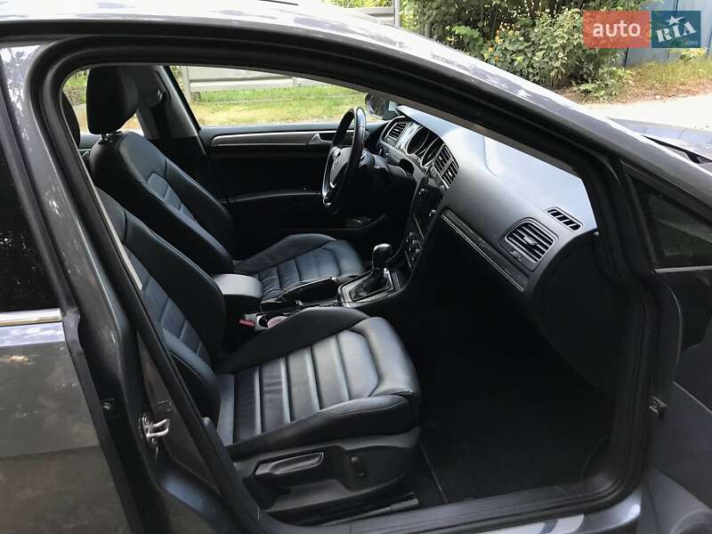 Універсал Volkswagen Golf Alltrack 2017 в Києві
