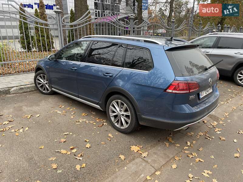 Универсал Volkswagen Golf Alltrack 2019 в Киеве