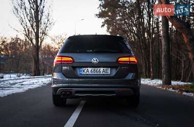 Універсал Volkswagen Golf Alltrack 2019 в Києві