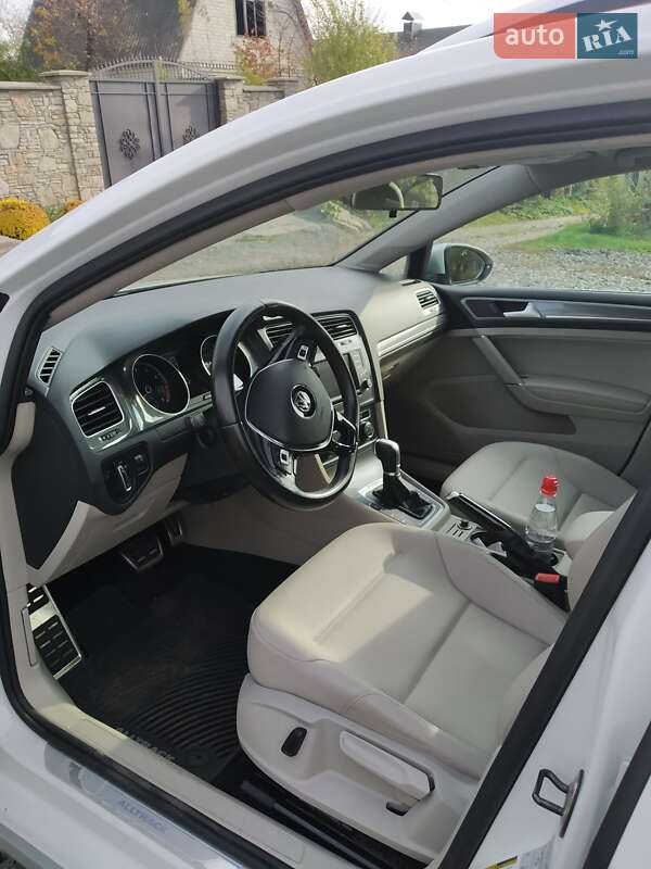 Универсал Volkswagen Golf Alltrack 2017 в Хмельницком фото 12 Универсал Volkswagen Golf Alltrack 2017 в Хмельницком