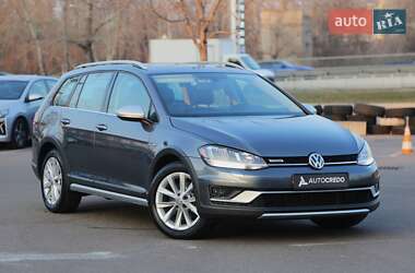 Универсал Volkswagen Golf Alltrack 2019 в Киеве