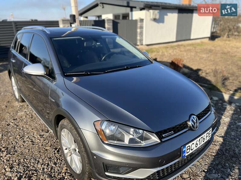 Універсал Volkswagen Golf Alltrack 2017 в Львові