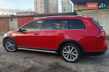 Універсал Volkswagen Golf Alltrack 2016 в 