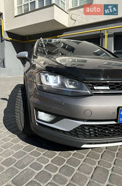 Универсал Volkswagen Golf Alltrack 2016 в 