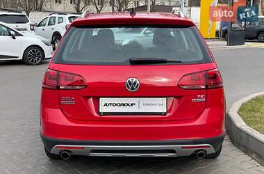 Універсал Volkswagen Golf Alltrack 2017 в 