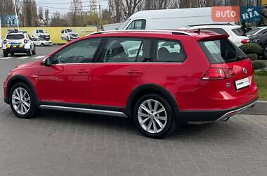 Універсал Volkswagen Golf Alltrack 2017 в 