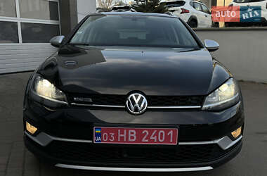 Універсал Volkswagen Golf Alltrack 2016 в 