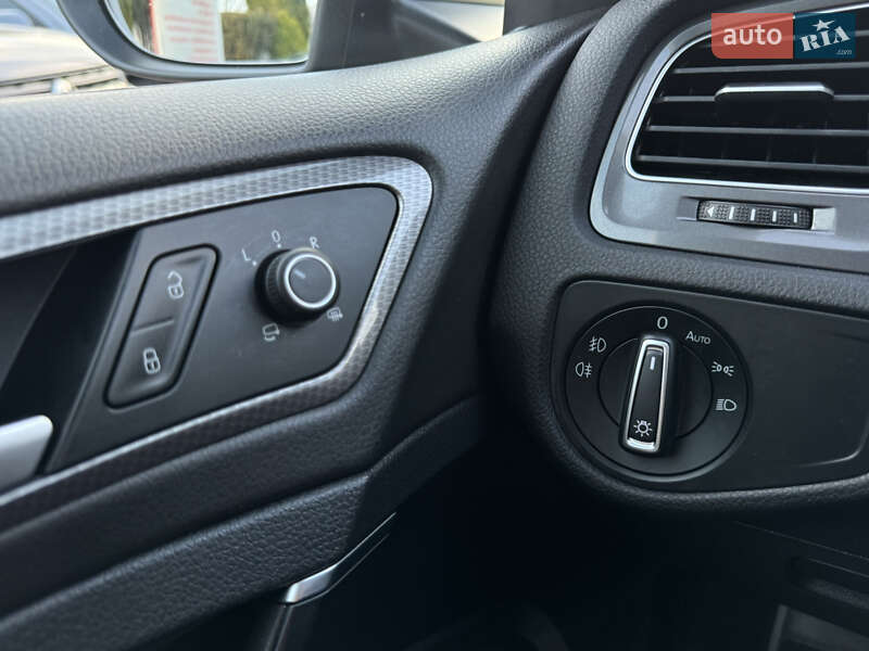 Универсал Volkswagen Golf Alltrack 2016 в Ровно
