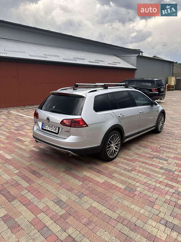 Универсал Volkswagen Golf Alltrack 2016 в Львове