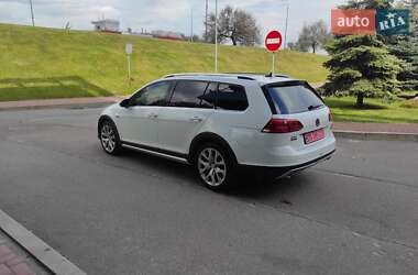 Універсал Volkswagen Golf Alltrack 2017 в 