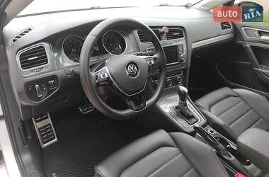 Універсал Volkswagen Golf Alltrack 2017 в 