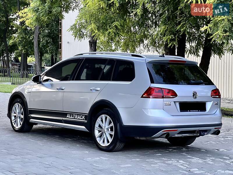 Универсал Volkswagen Golf Alltrack 2016 в Запорожье
