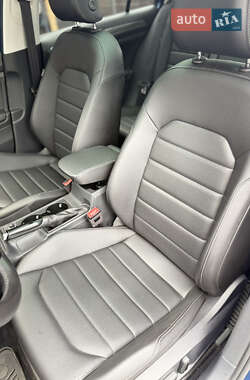 Універсал Volkswagen Golf Alltrack 2017 в 