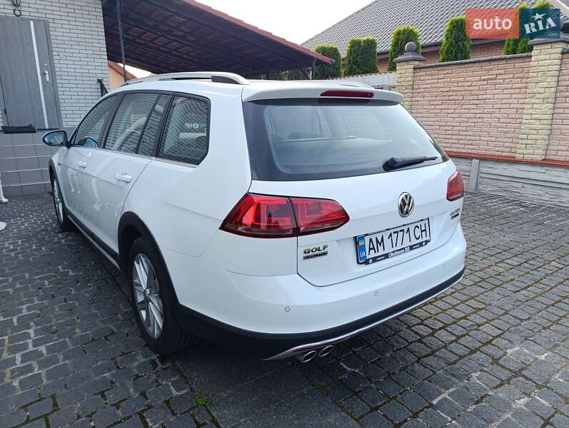 Универсал Volkswagen Golf Alltrack 2016 в Житомире