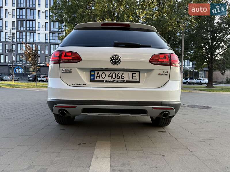 Универсал Volkswagen Golf Alltrack 2016 в Ужгороде