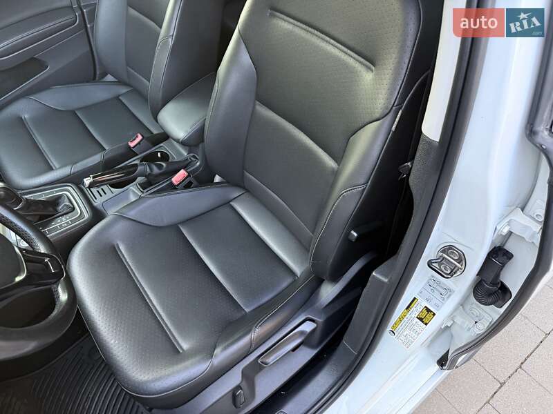 Универсал Volkswagen Golf Alltrack 2016 в Ужгороде