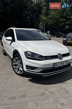 Універсал Volkswagen Golf Alltrack 2017 в 