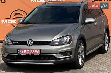 Универсал Volkswagen Golf Alltrack 2017 в Ровно